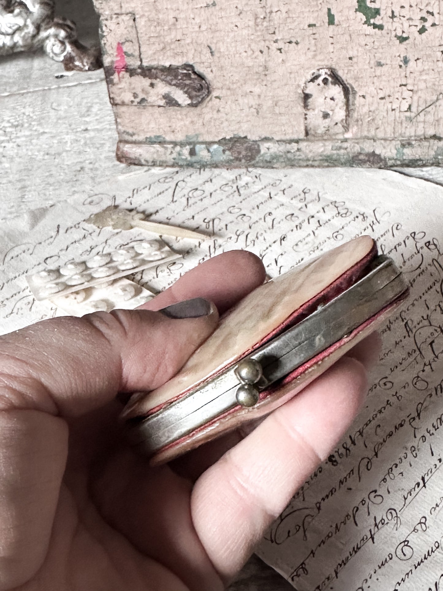 Antique Mother of Pearl Coin Purse – French Compact