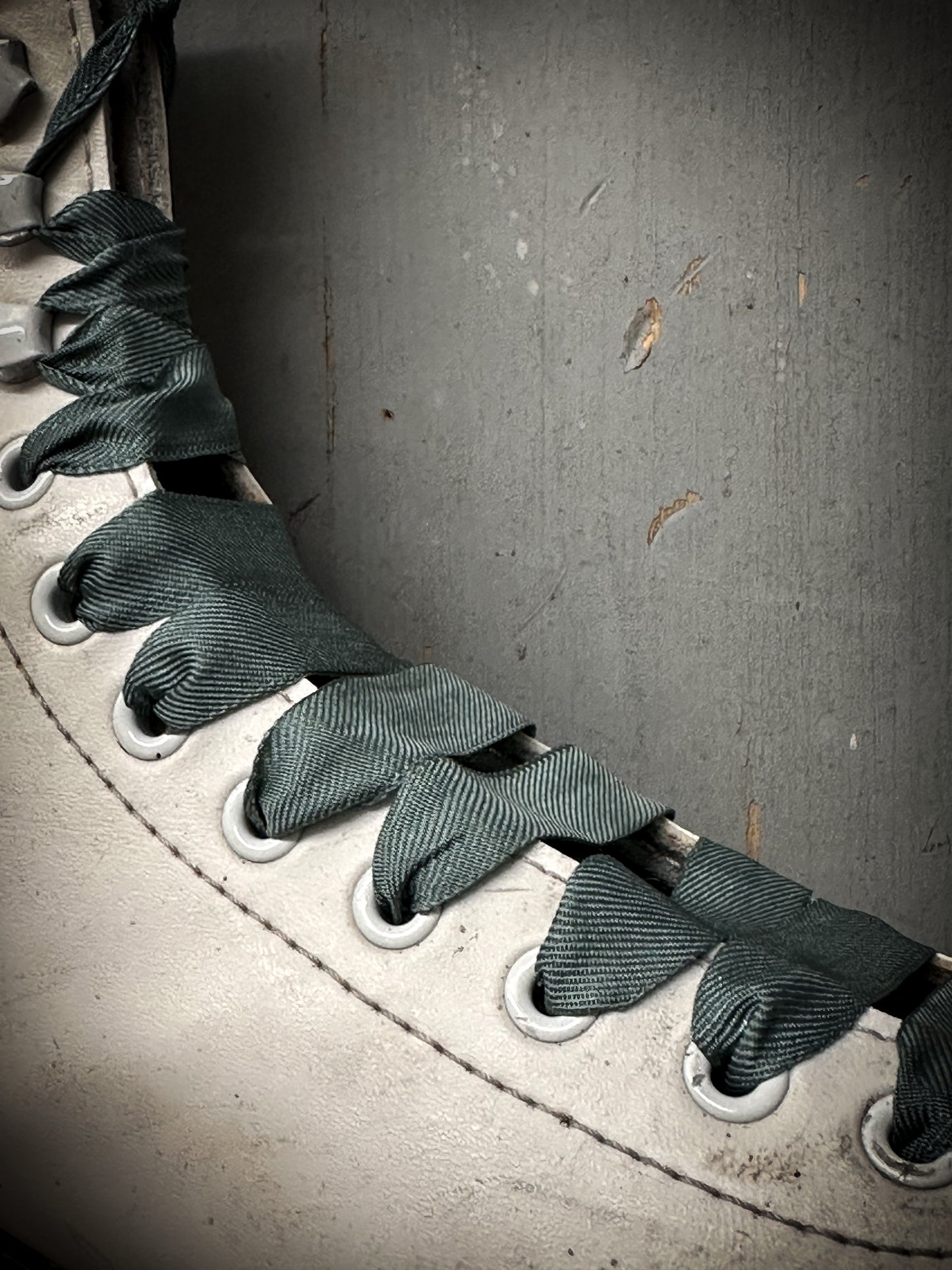 A Beautiful Vintage Christmas Ice Skate Wreath