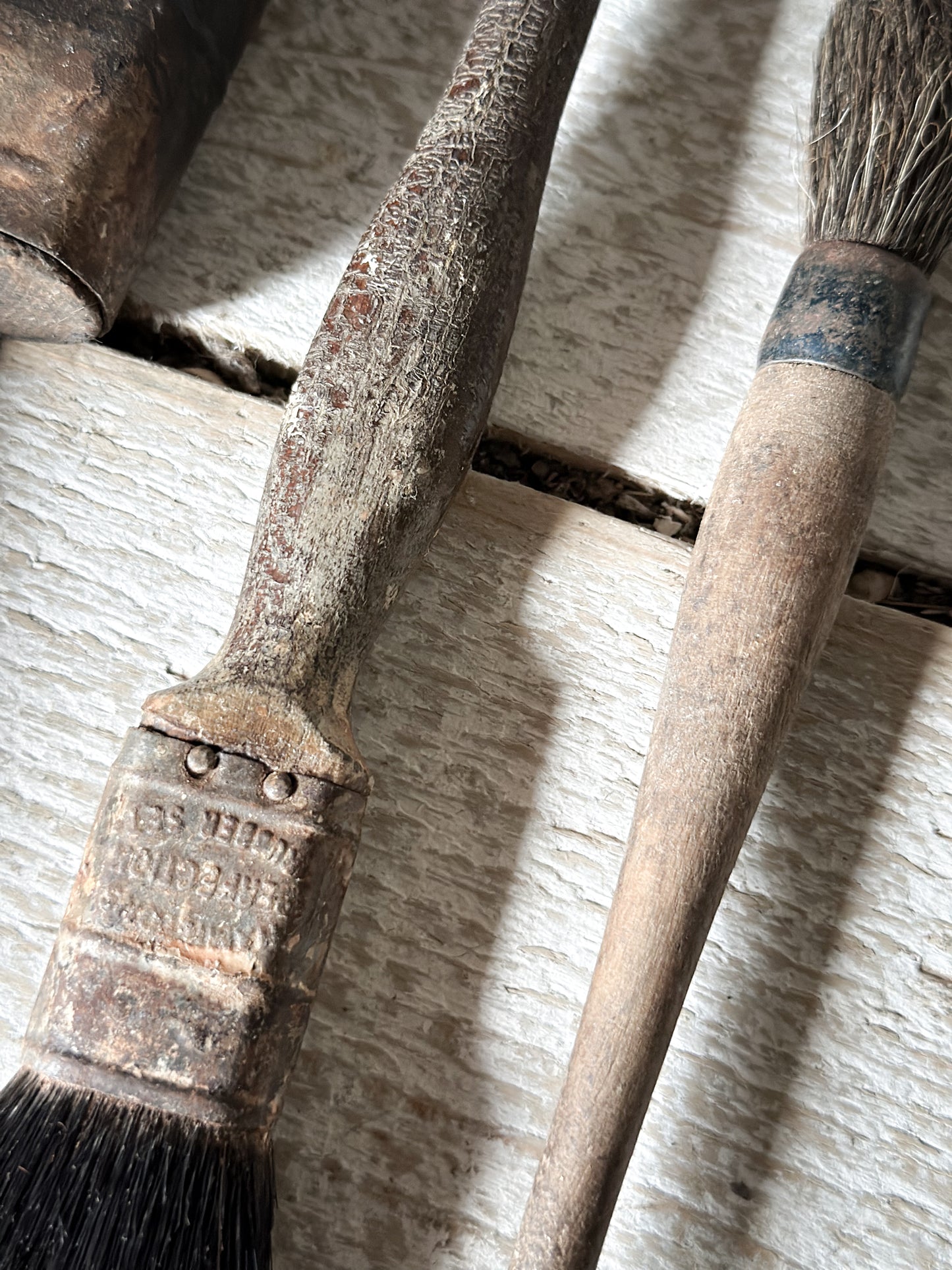 Vintage Collection of Artists & Decorators Paint Brushes – Studio Display Set of 6