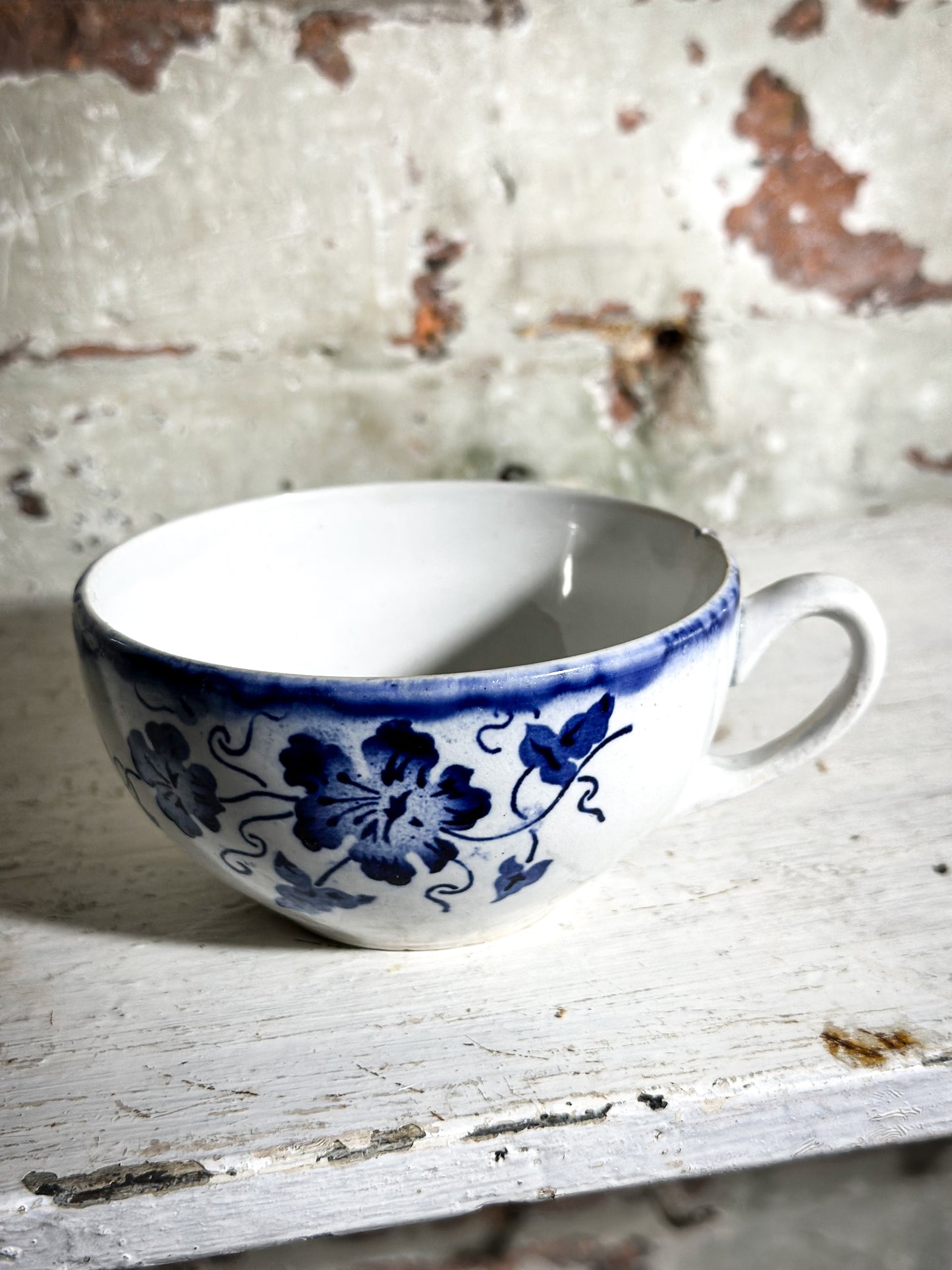 Sponge Ware Antique Blue and White French Cup