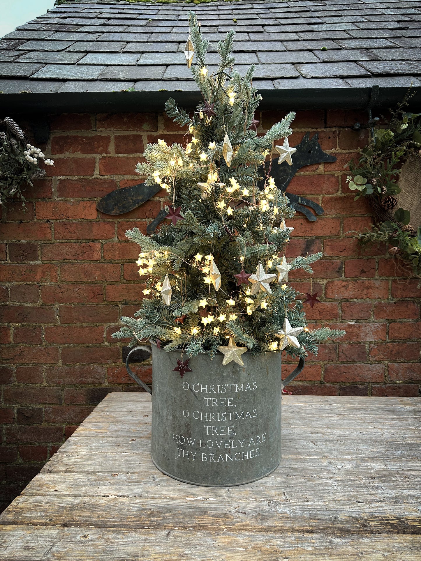 A beautiful heirloom vintage galvanised tub hand painted using traditional sign writer’s techniques and materials.