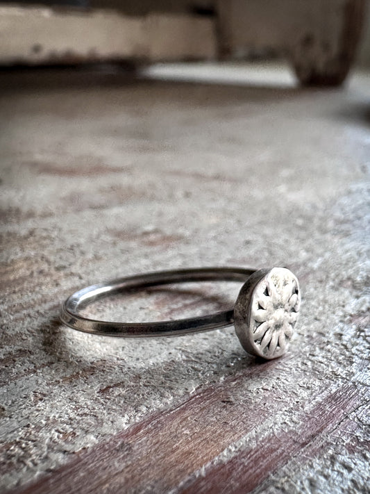 Little Meadow Ring – Fine Silver Botanical Sprig Ring