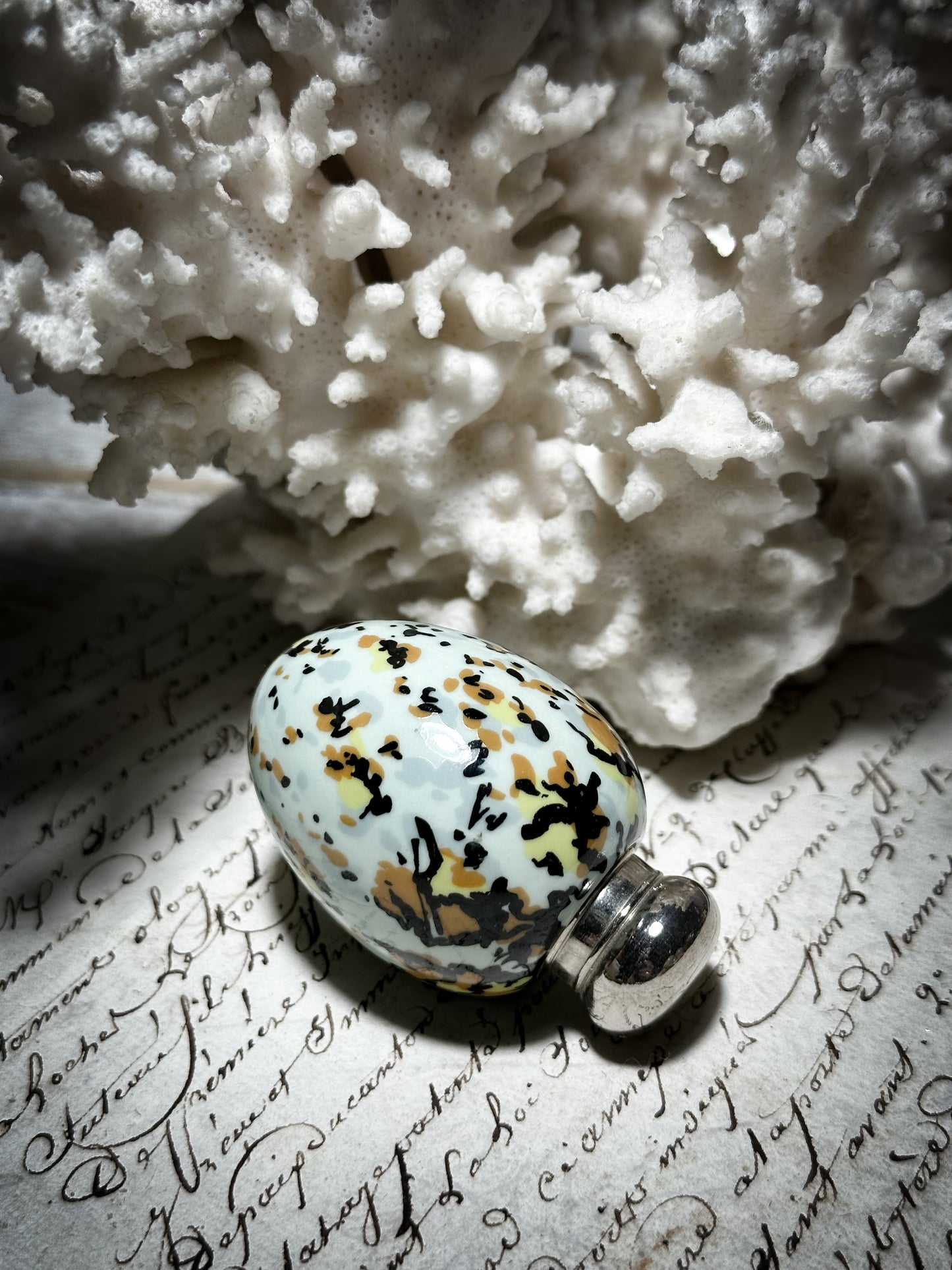 A Vintage Porcelain Bird’s Egg Scent Bottle