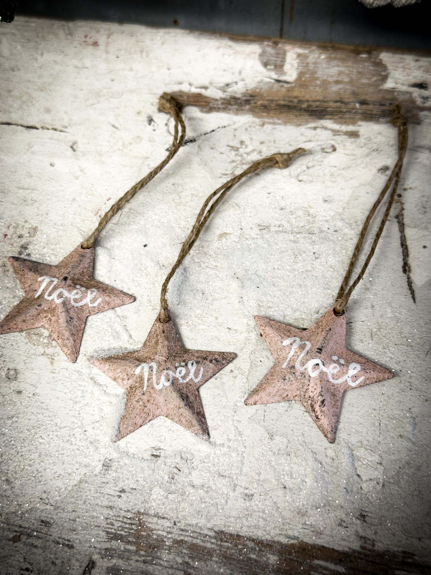 A Mini Pale Pink Tin Barn Star Christmas Decoration “Noël”