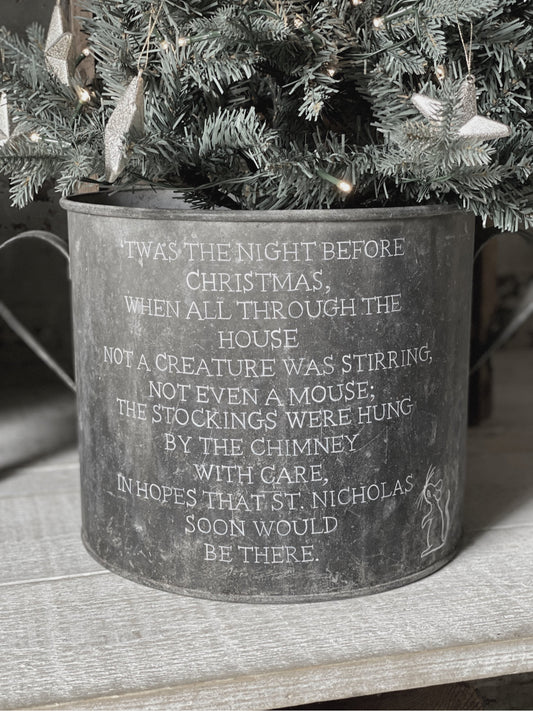 A beautiful heirloom vintage galvanised tub hand painted using traditional sign writer’s techniques and materials with mouse illustration