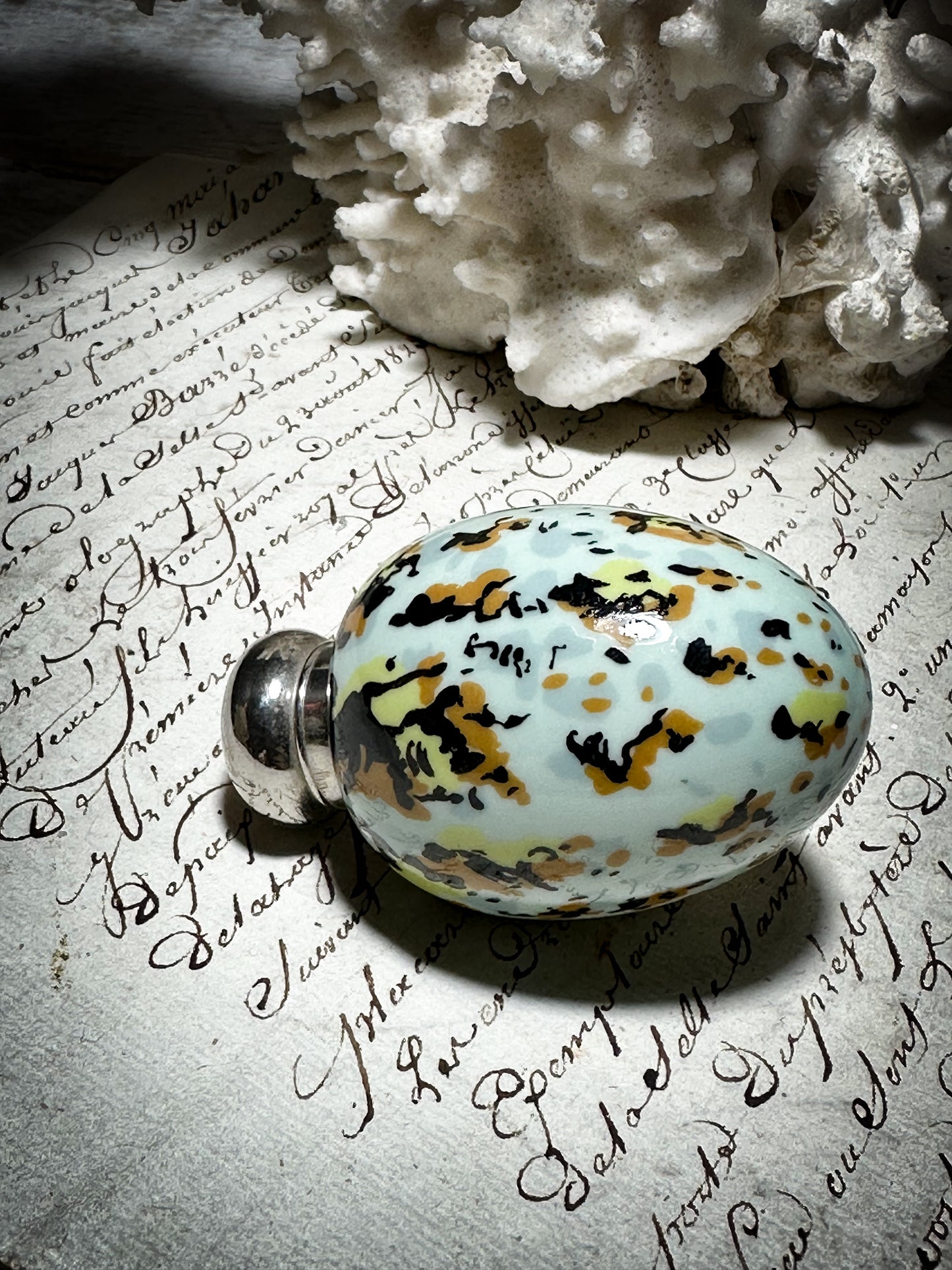 A Vintage Porcelain Bird’s Egg Scent Bottle