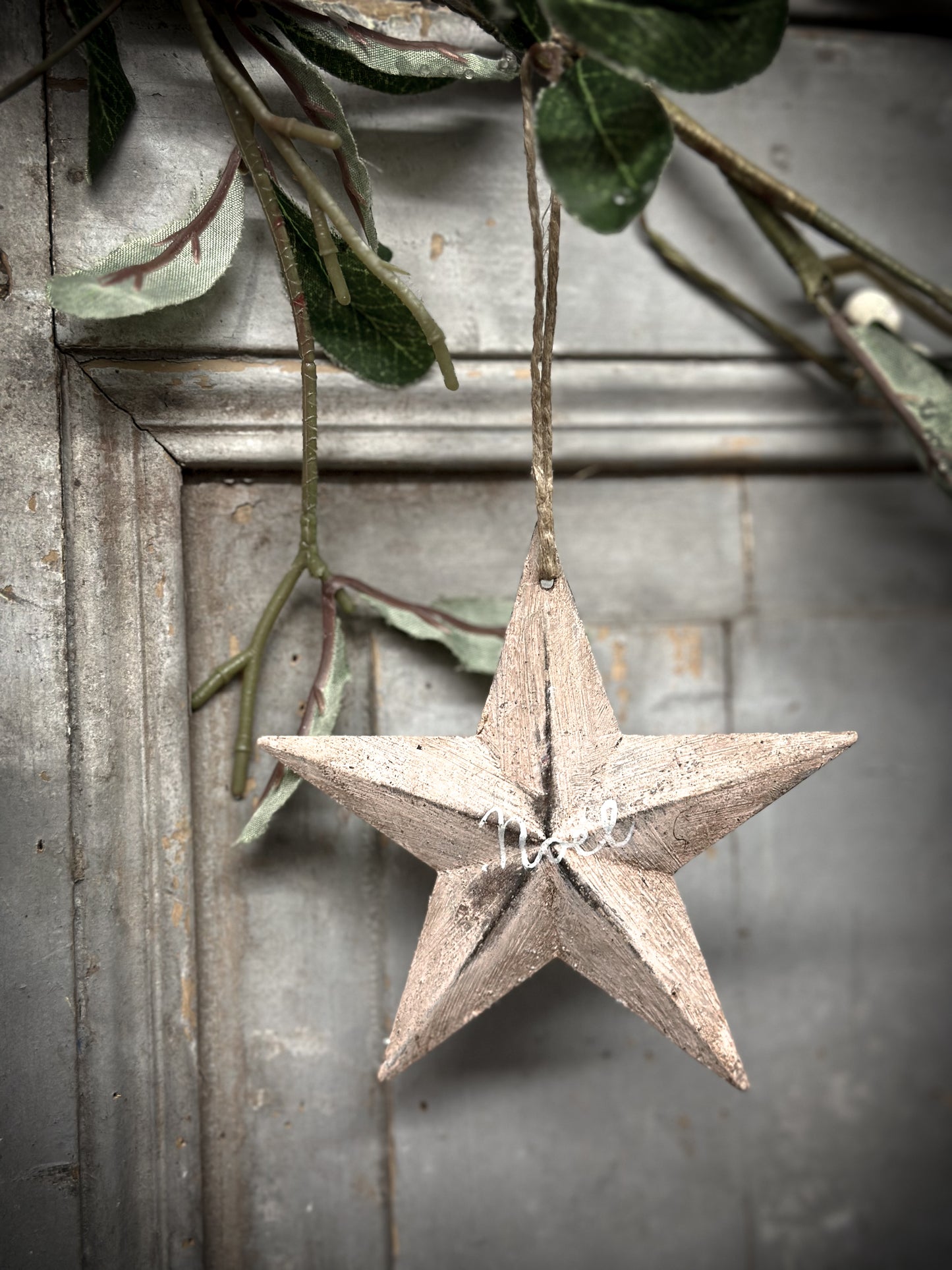 A Large Pale Pink Tin Barn Star Christmas Decoration “Noël”