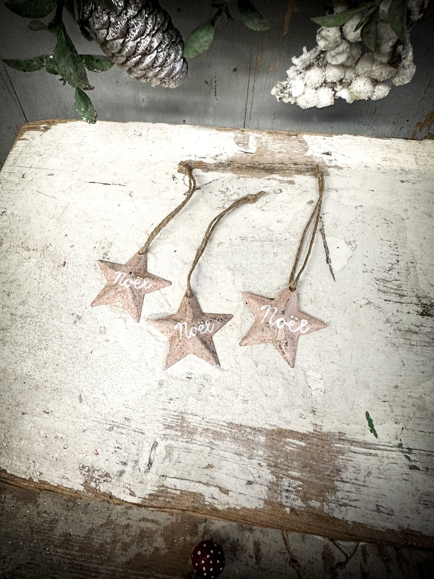 A Mini Pale Pink Tin Barn Star Christmas Decoration “Noël”