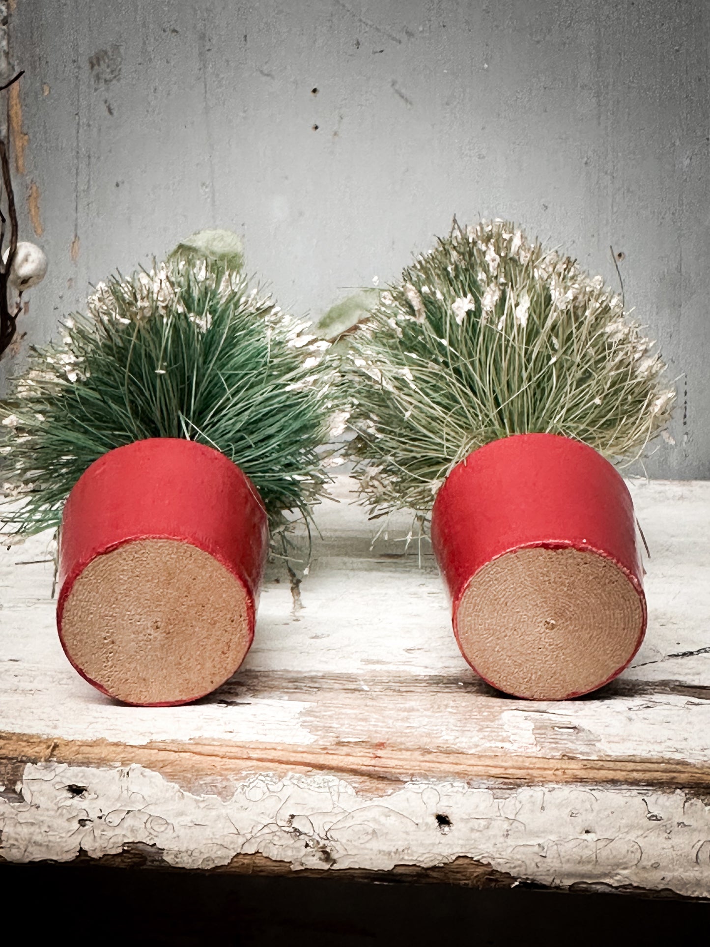 Pair of Mid-Century Japanese Bottle-Brush Christmas Trees – Red Wooden Bases – c.1950s–60s (H16cm)