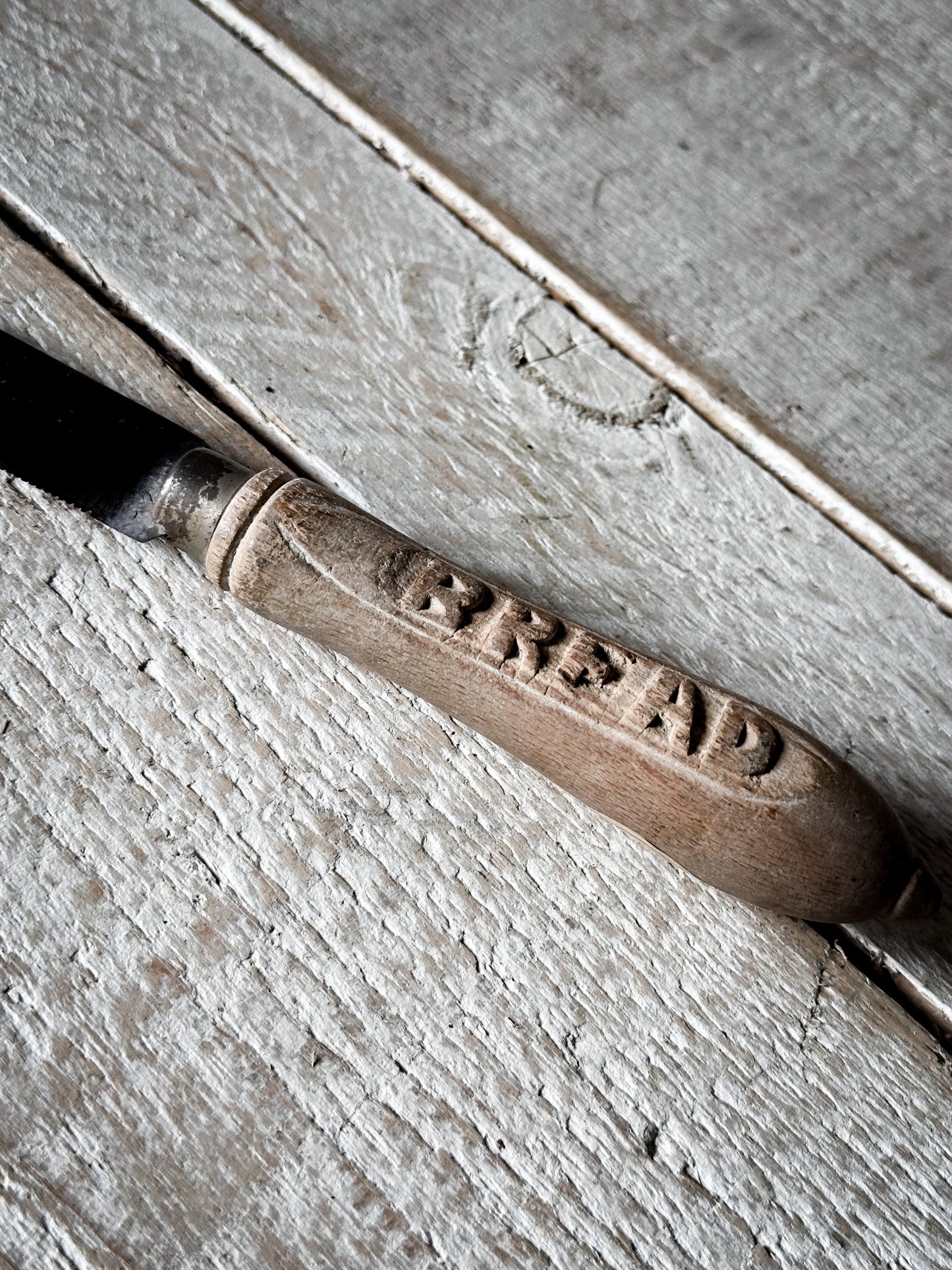 Antique English Treen Bread Knife | Hand-Carved “BREAD” Folk Art Handle | 33cm Kitchenalia
