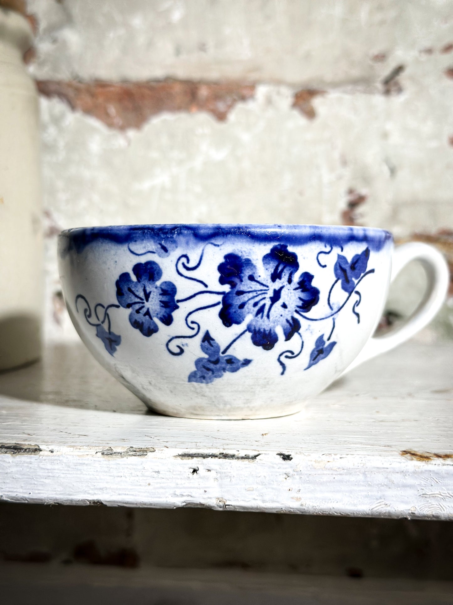 Sponge Ware Antique Blue and White French Cup