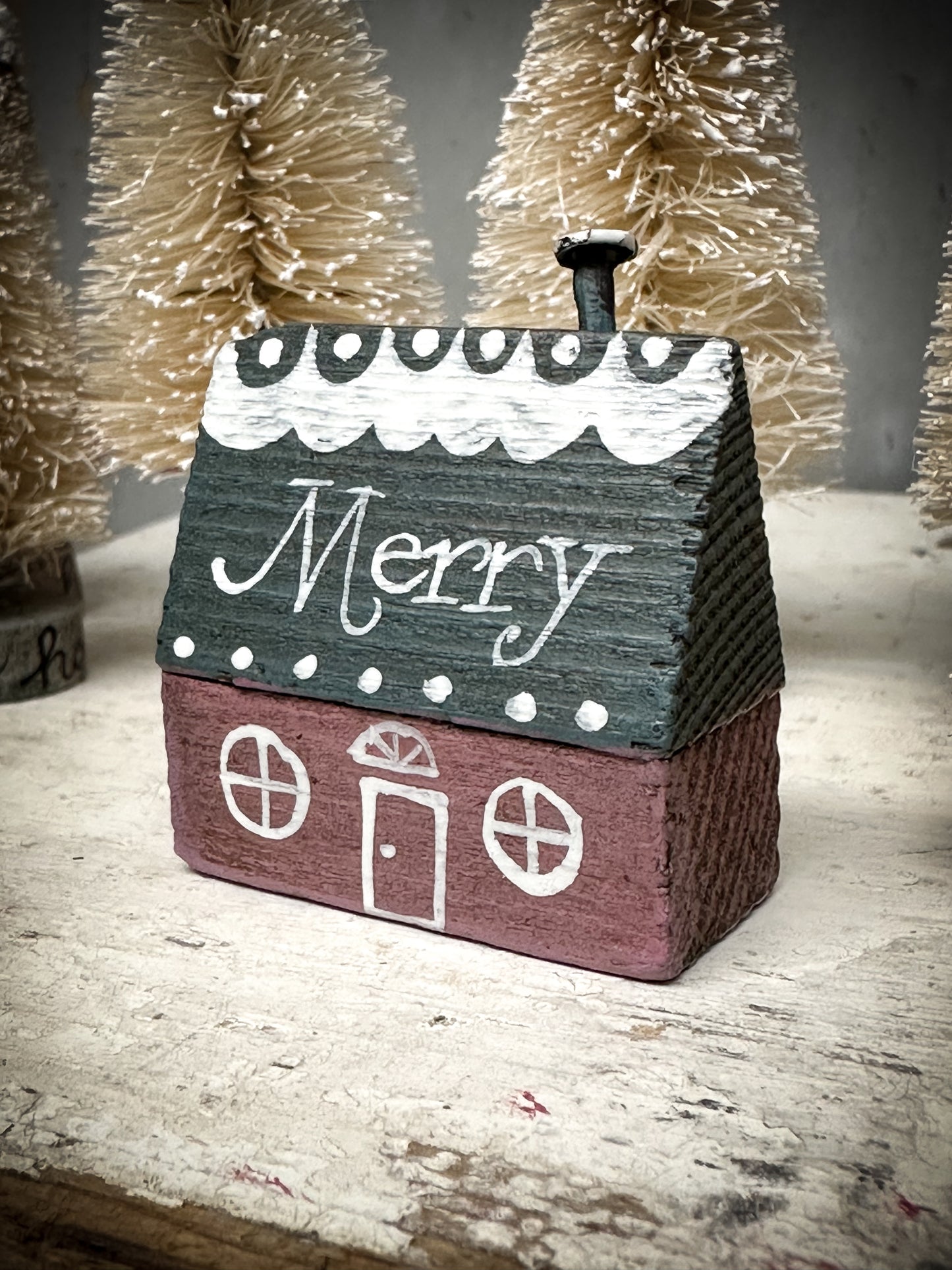 A small Vintage German Erzgebirge Putz Wooden Village House “Merry”