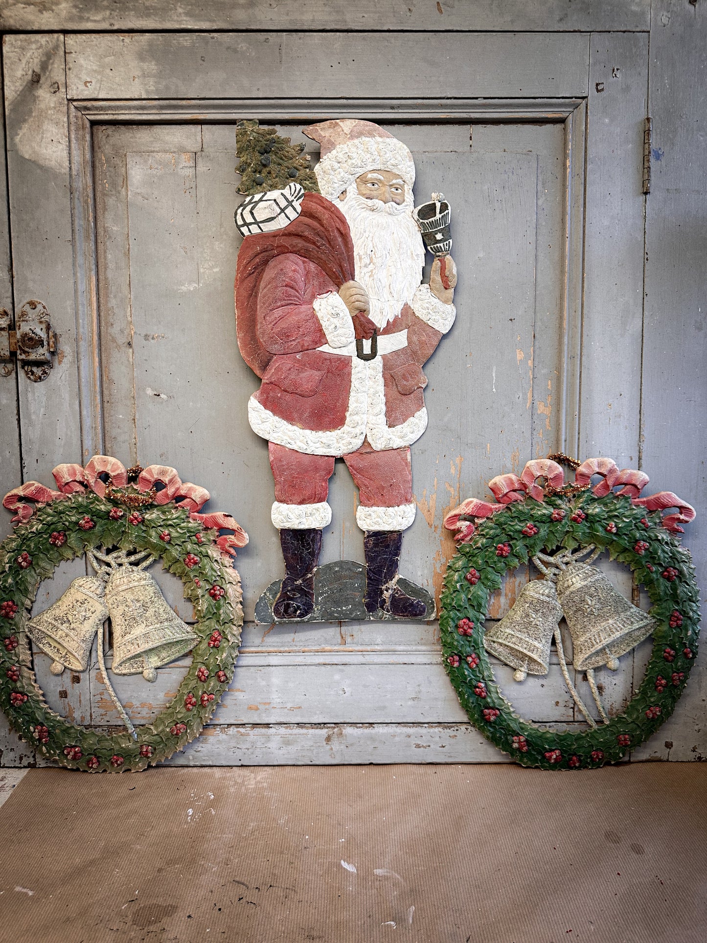 Early–Mid 20th Century Pressed-Paper Christmas Wreath with Twin Bells-oral provenance linking it to the Bletchley Museum collection