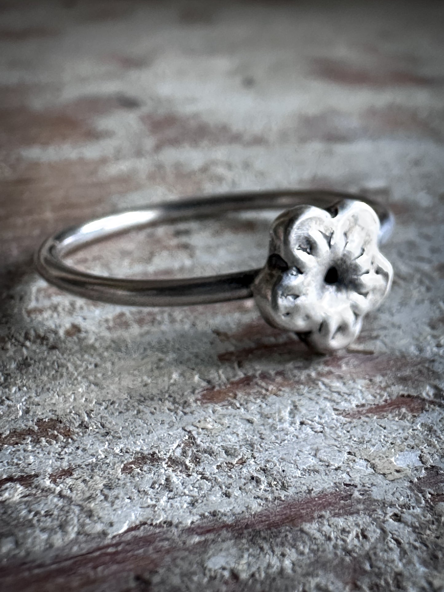 Little Meadow Flower Ring – Fine Silver Botanical Ring