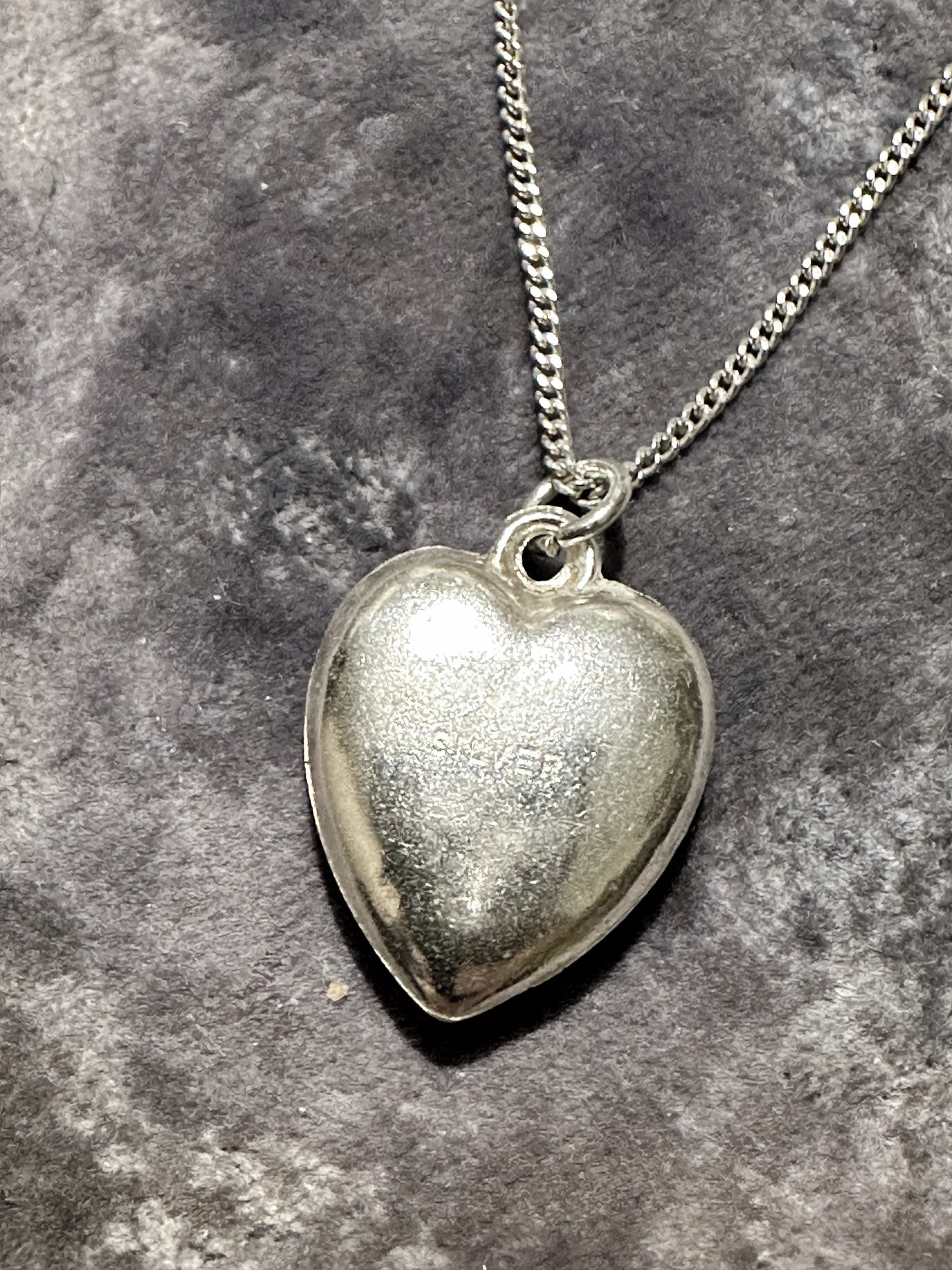 Pretty Victorian silver love token with swallow birds