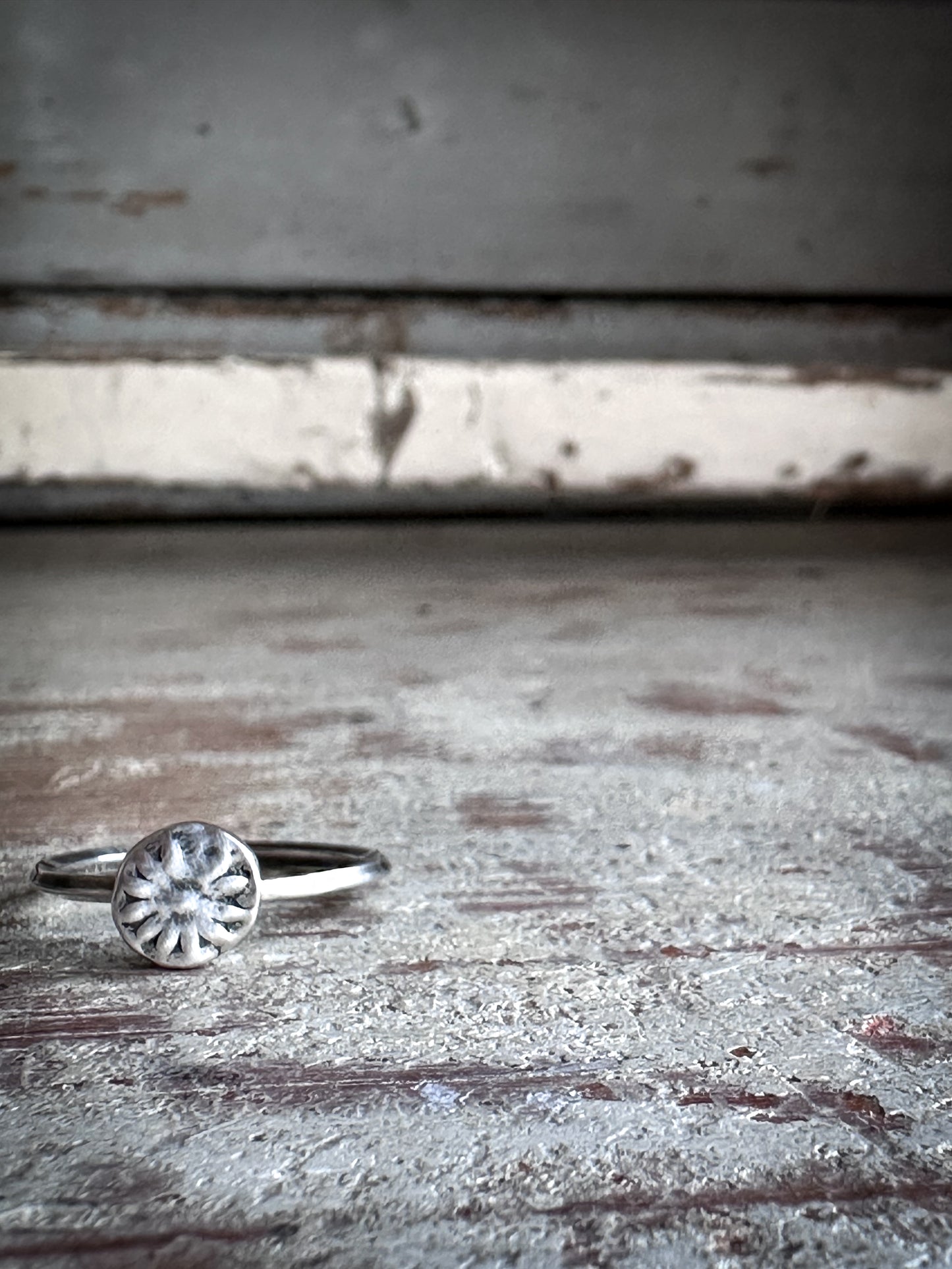 Little Meadow Ring – Fine Silver Botanical Sprig Ring