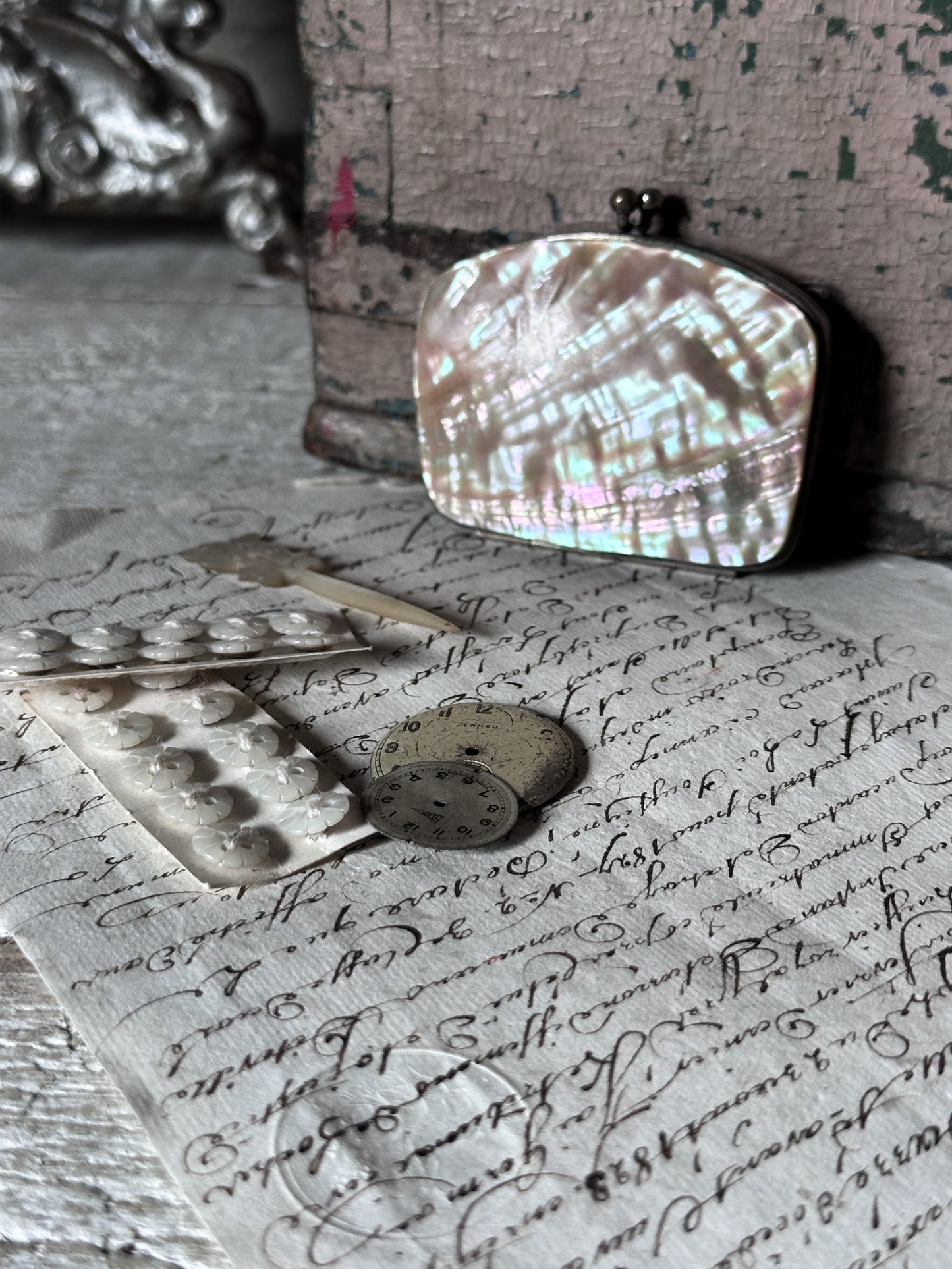Antique Mother of Pearl Coin Purse – French Compact