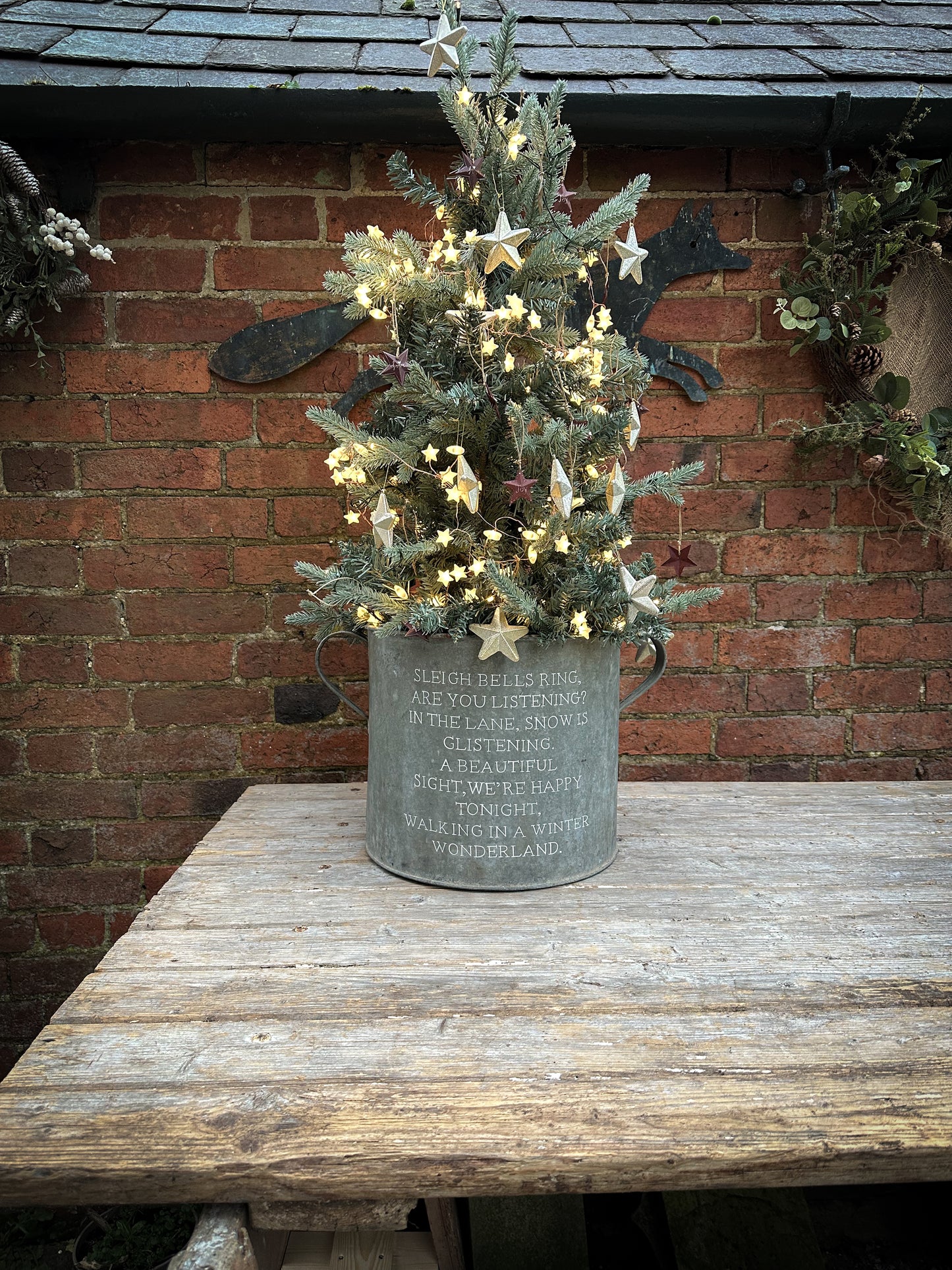 A beautiful heirloom vintage galvanised tub hand painted using traditional sign writer’s techniques and materials.