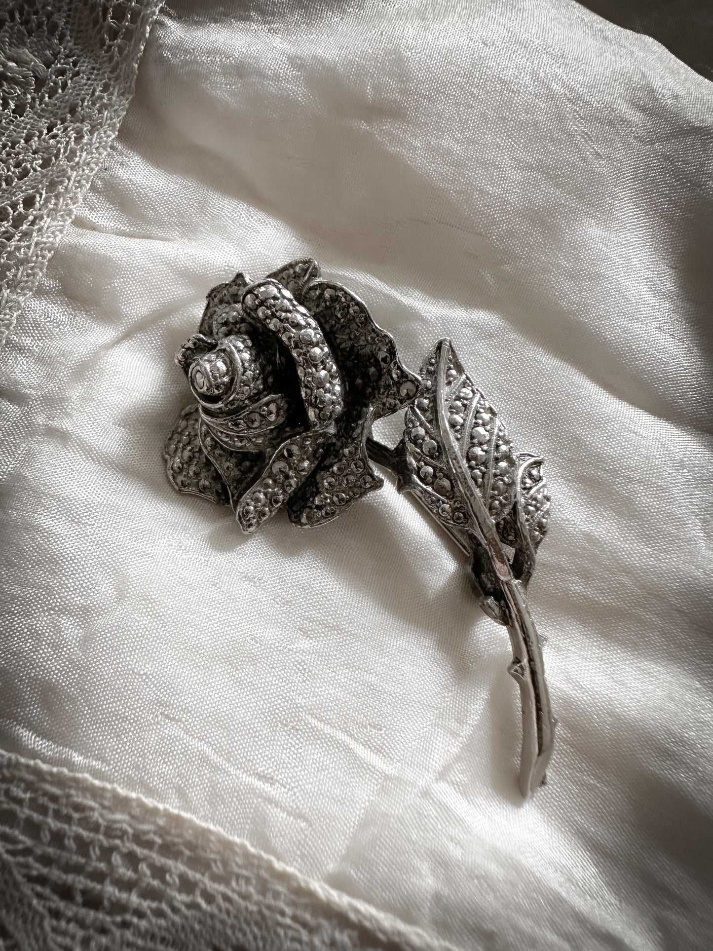 Stunning antique silver tone marcasite English Rose brooch