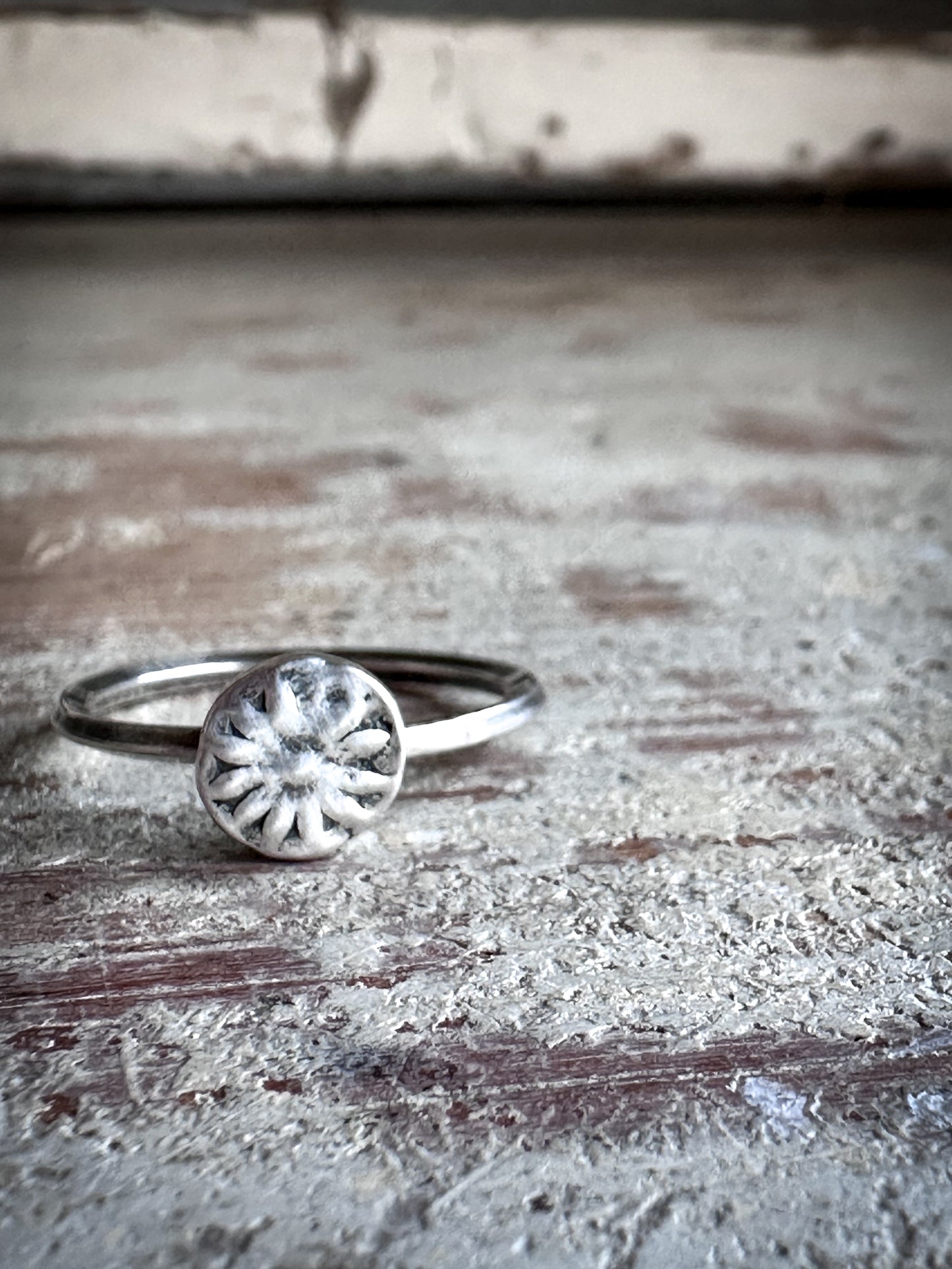 Little Meadow Ring – Fine Silver Botanical Sprig Ring