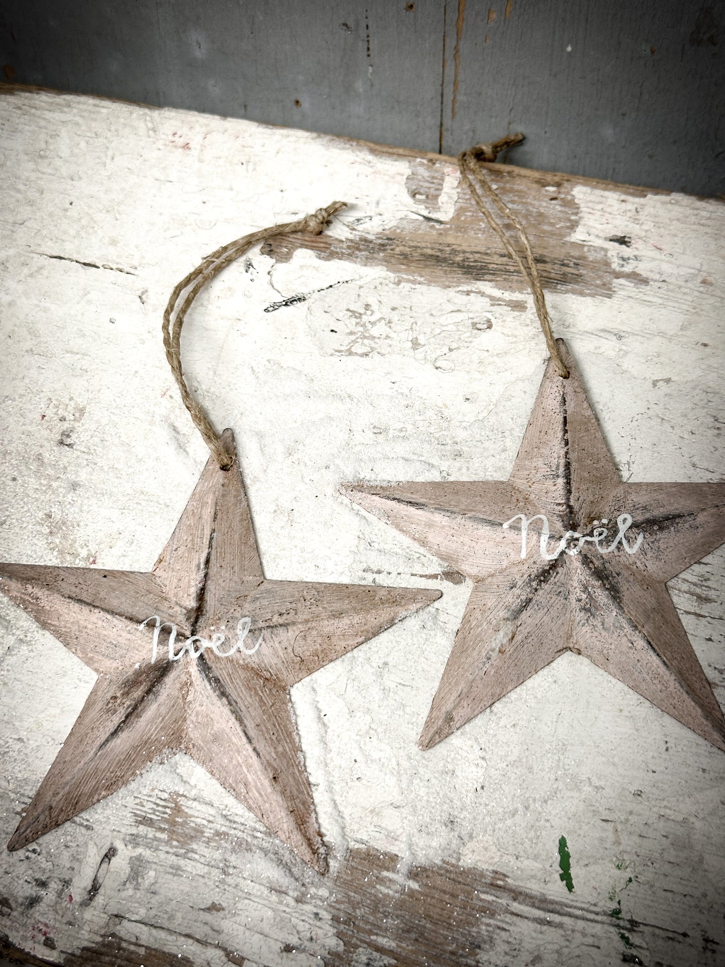 A Large Pale Pink Tin Barn Star Christmas Decoration “Noël”