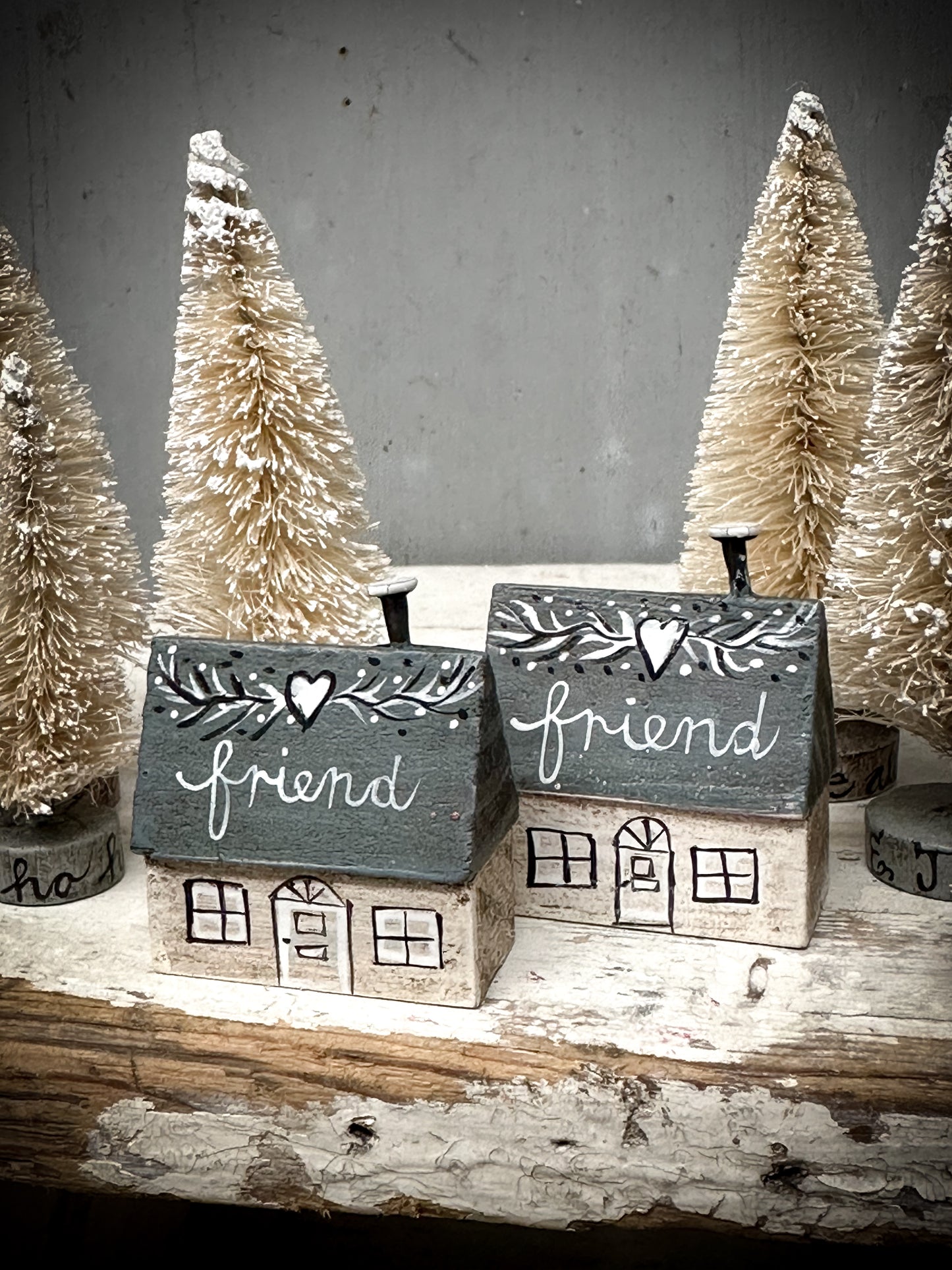 A small Vintage German Erzgebirge Putz Wooden Village House “Friend”