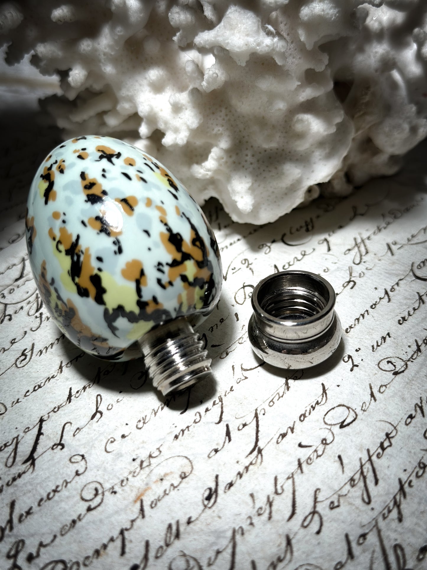 A Vintage Porcelain Bird’s Egg Scent Bottle