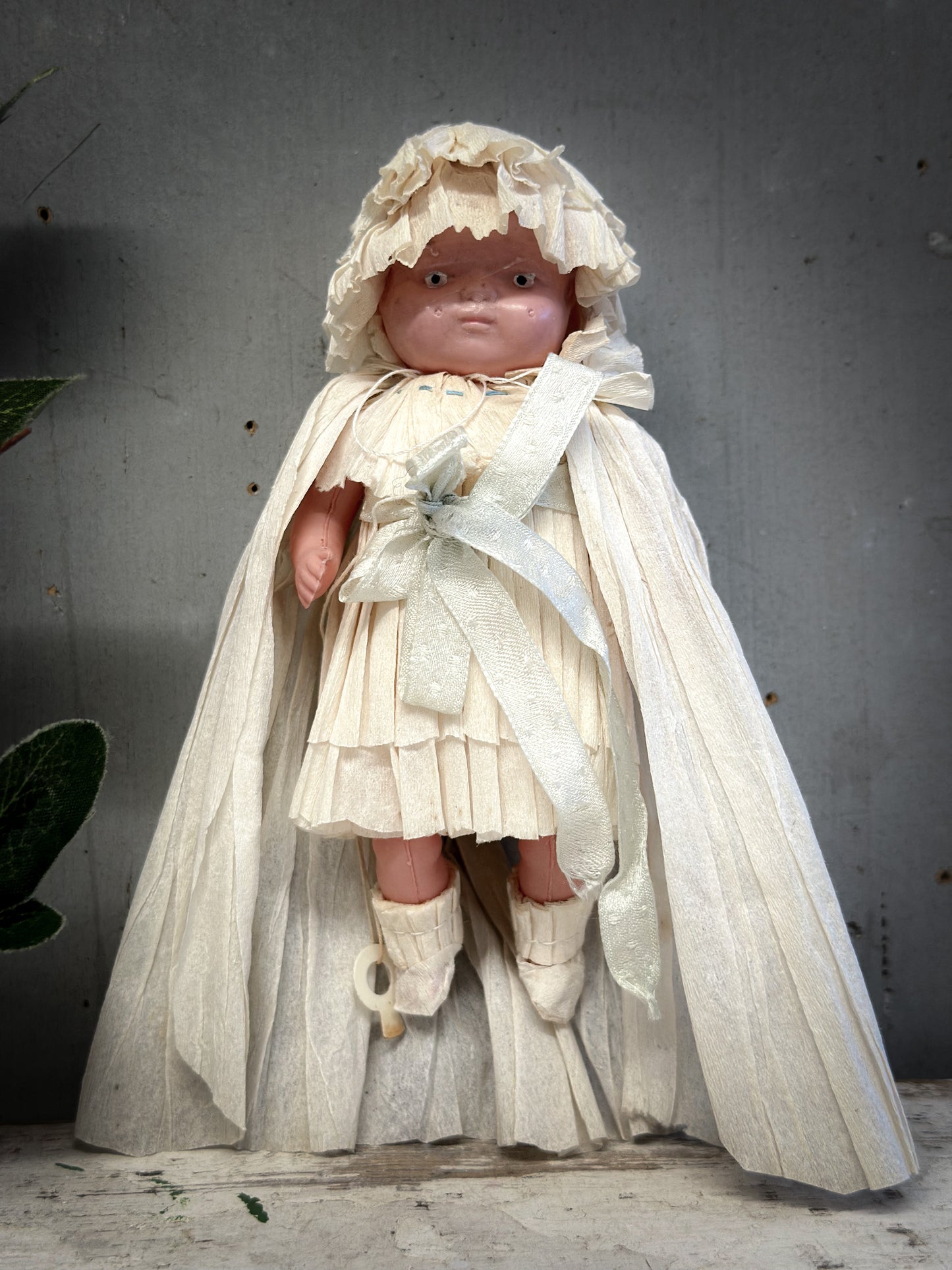 Early 20th Century German Crepe-Paper Dressed Doll
With oral provenance linking it to the Bletchley Museum collection